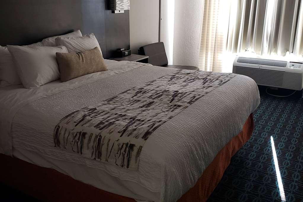 Wingate By Wyndham Dayton North Hotel Kamer foto