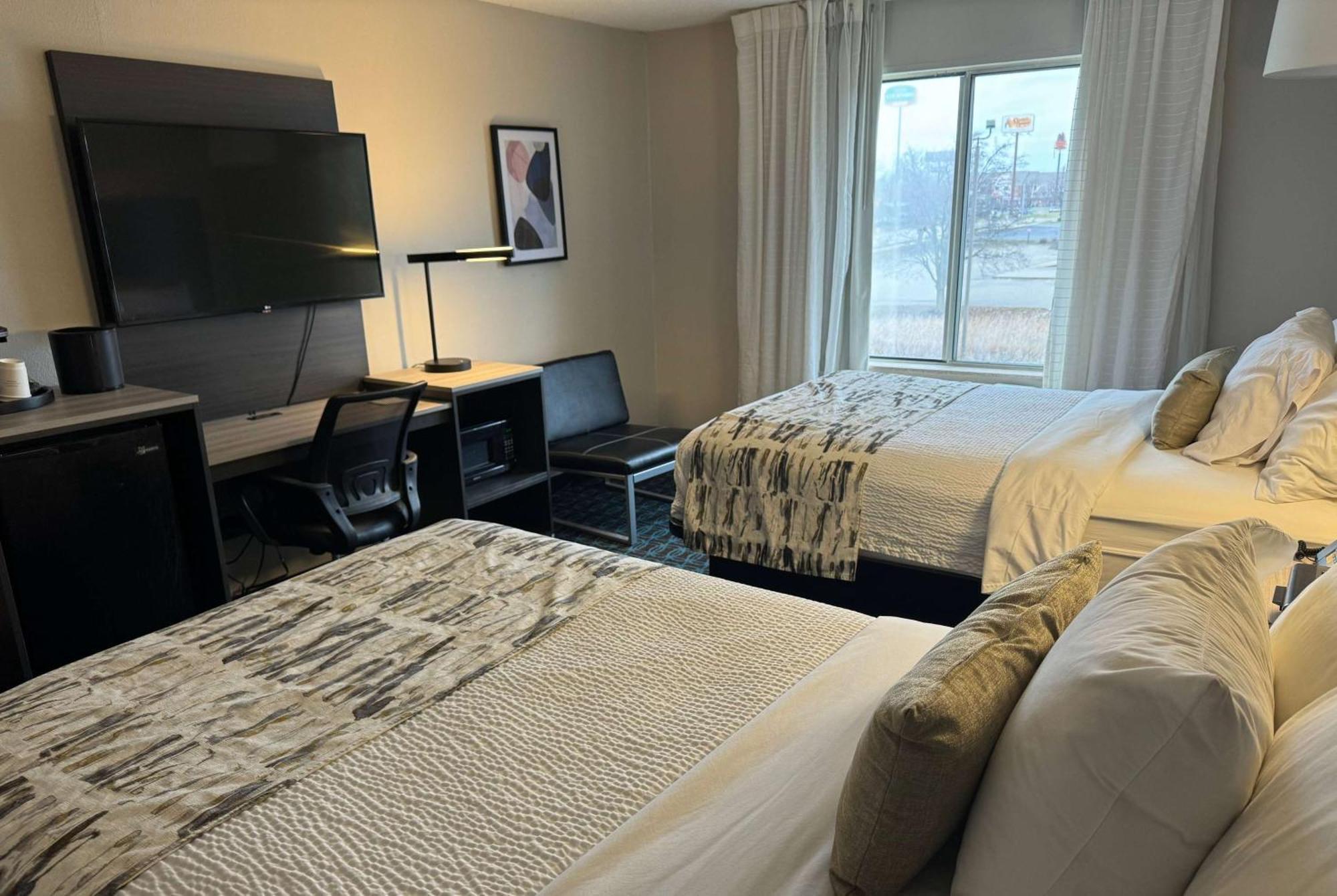 Wingate By Wyndham Dayton North Hotel Buitenkant foto
