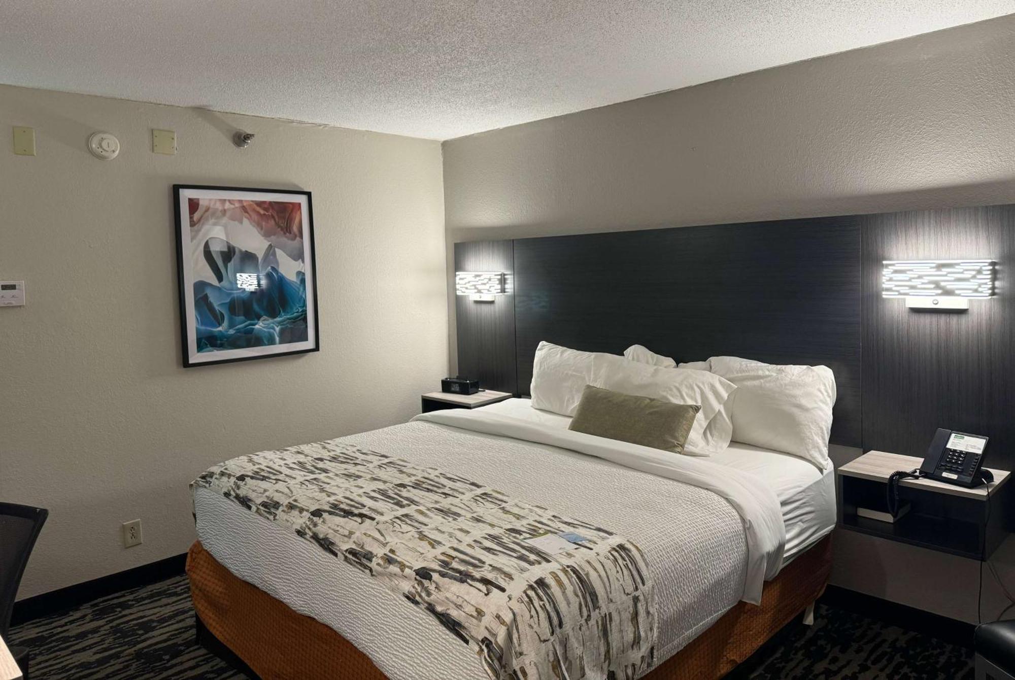 Wingate By Wyndham Dayton North Hotel Buitenkant foto